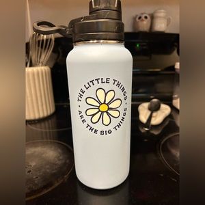 Life is good water bottle